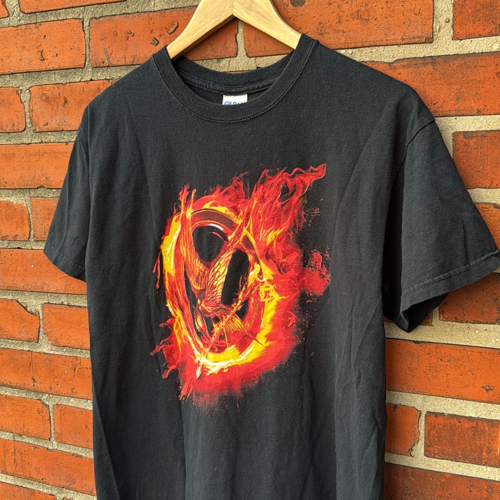 The Hunger Games Promo T-Shirt / Medium / 2012 - Picture 2 of 6